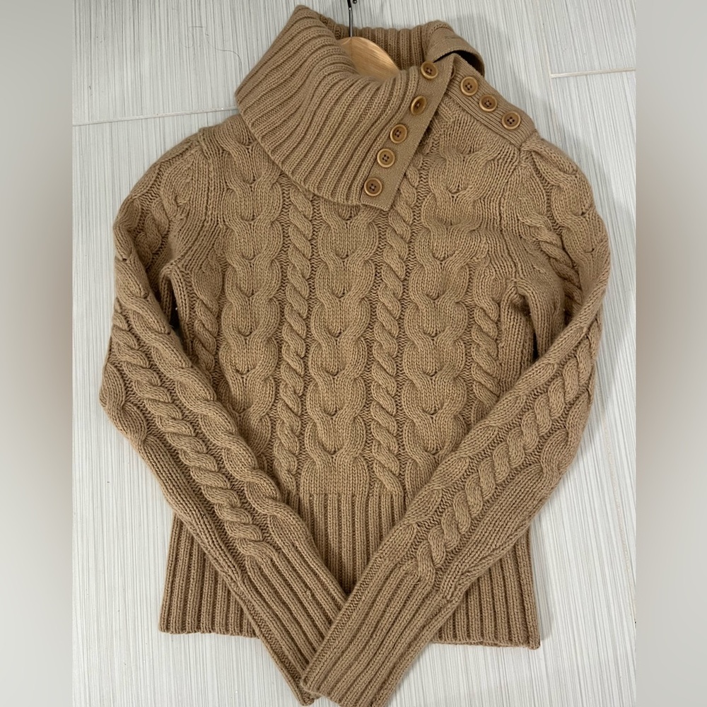 BANANA REPUBLIC camel sweater